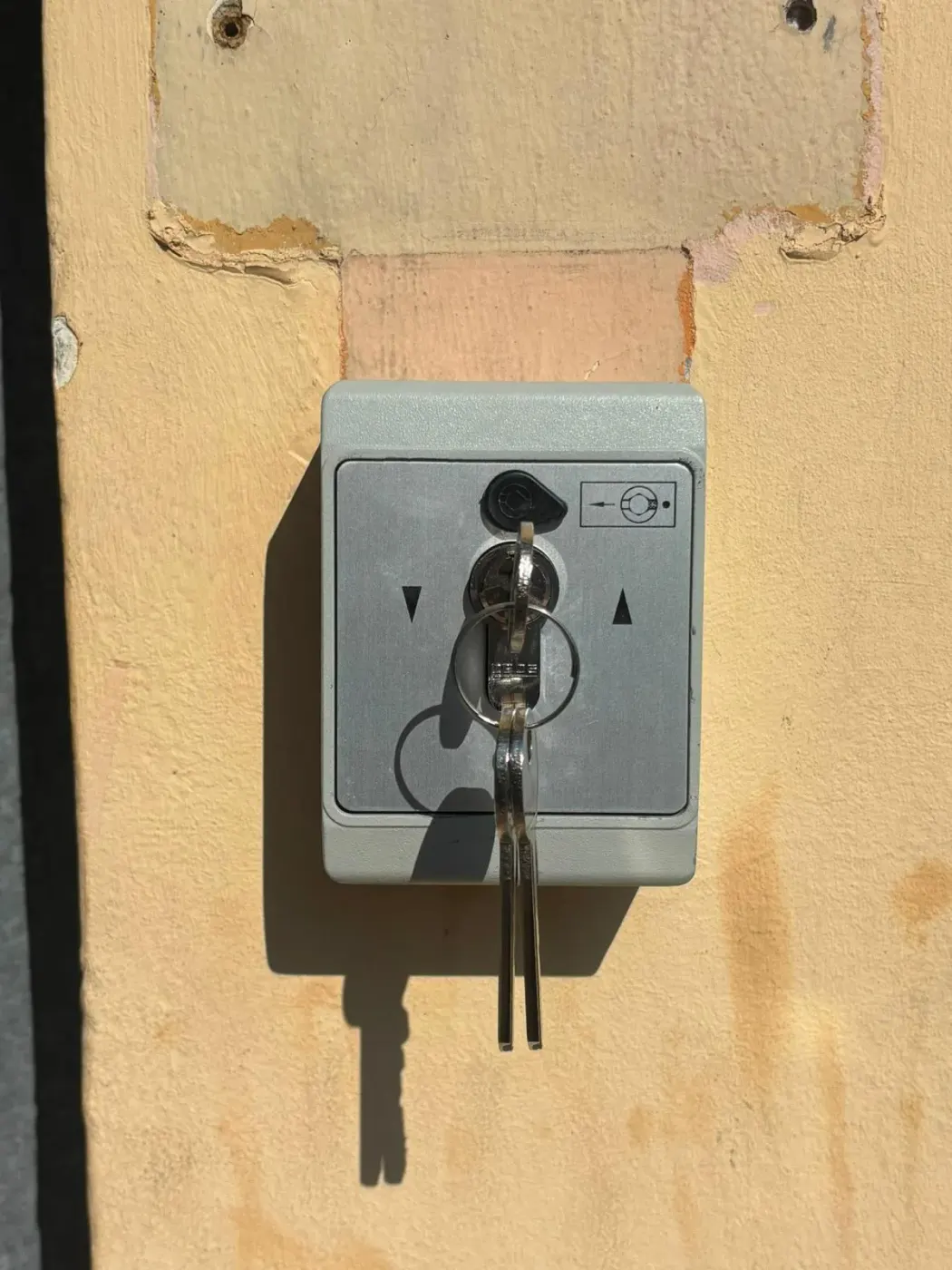 Motorisation de rideau métallique à Paris 16