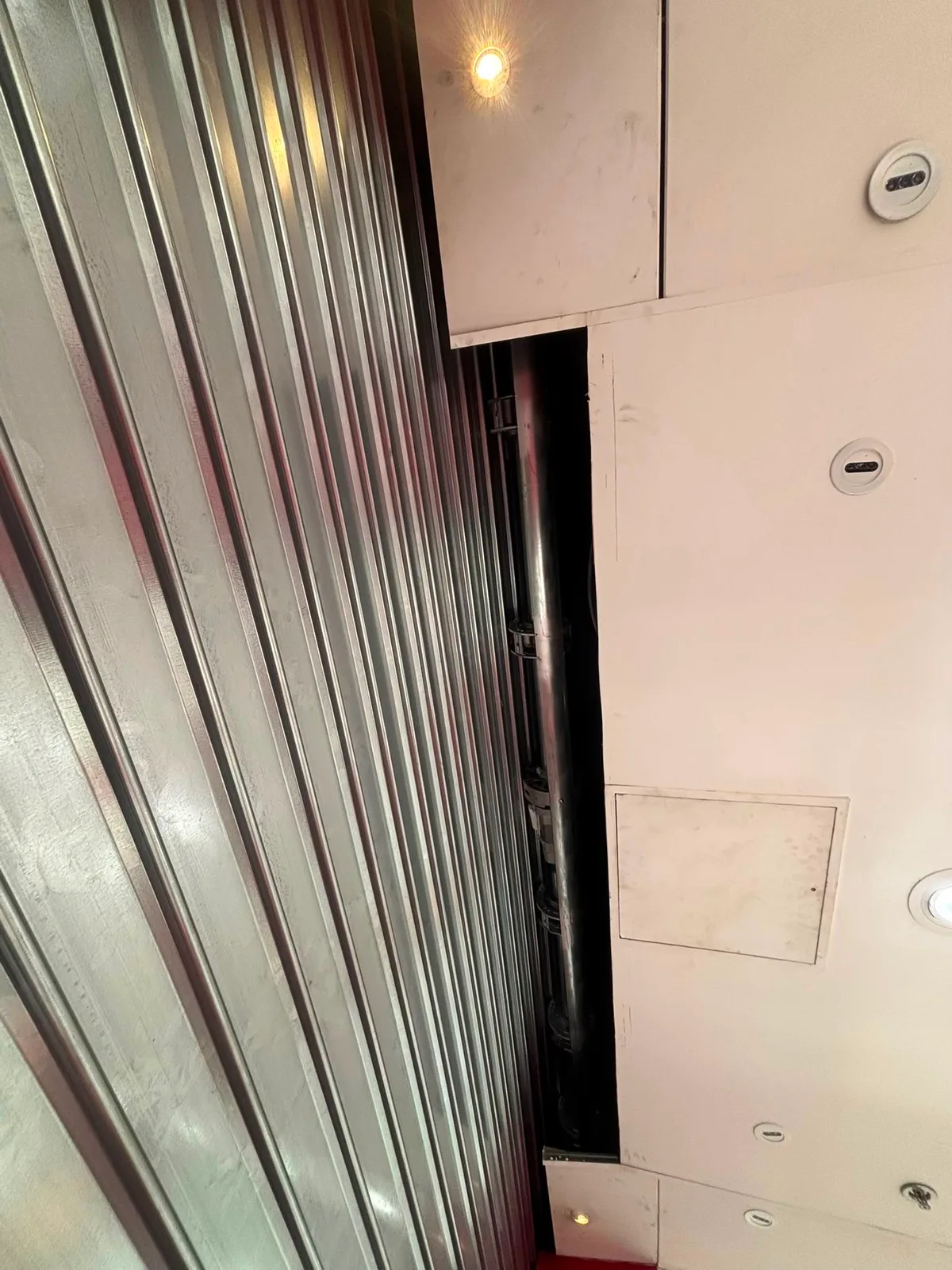 Réparation de rideau métallique à Paris 16